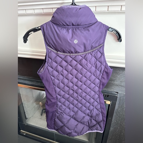 Lululemon Fluff Off Vest
Deep Zinfandel - Picture 4 of 11